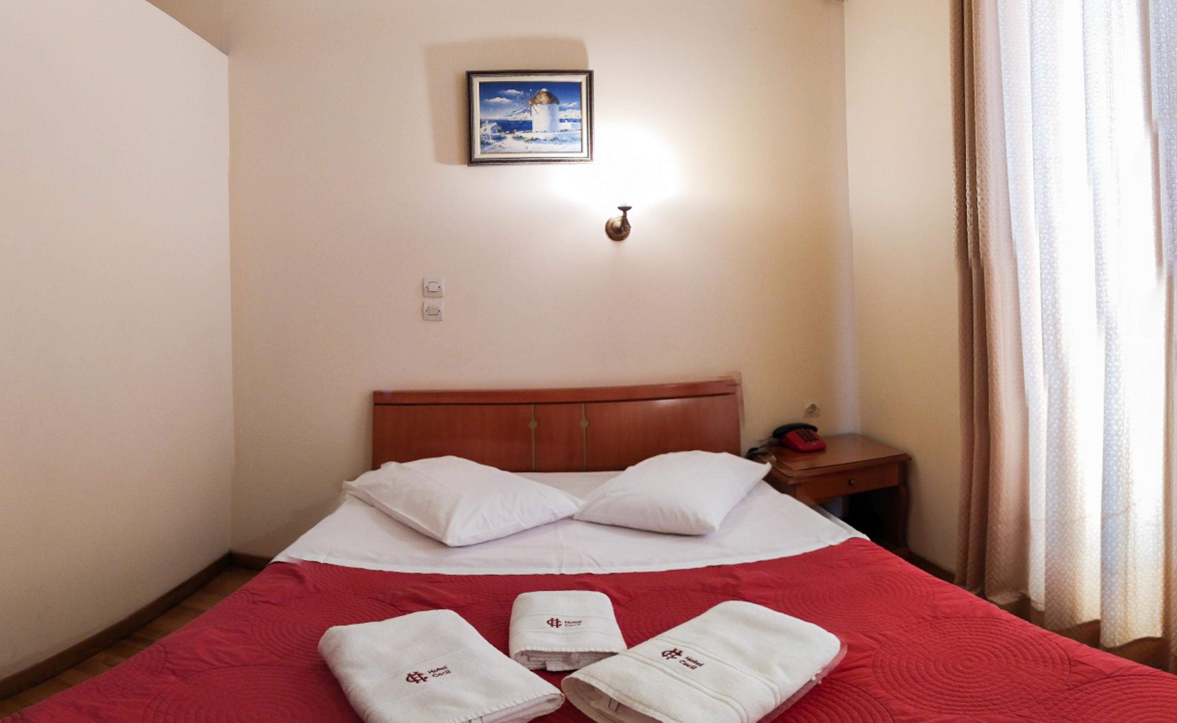 Otel Cecil 2*