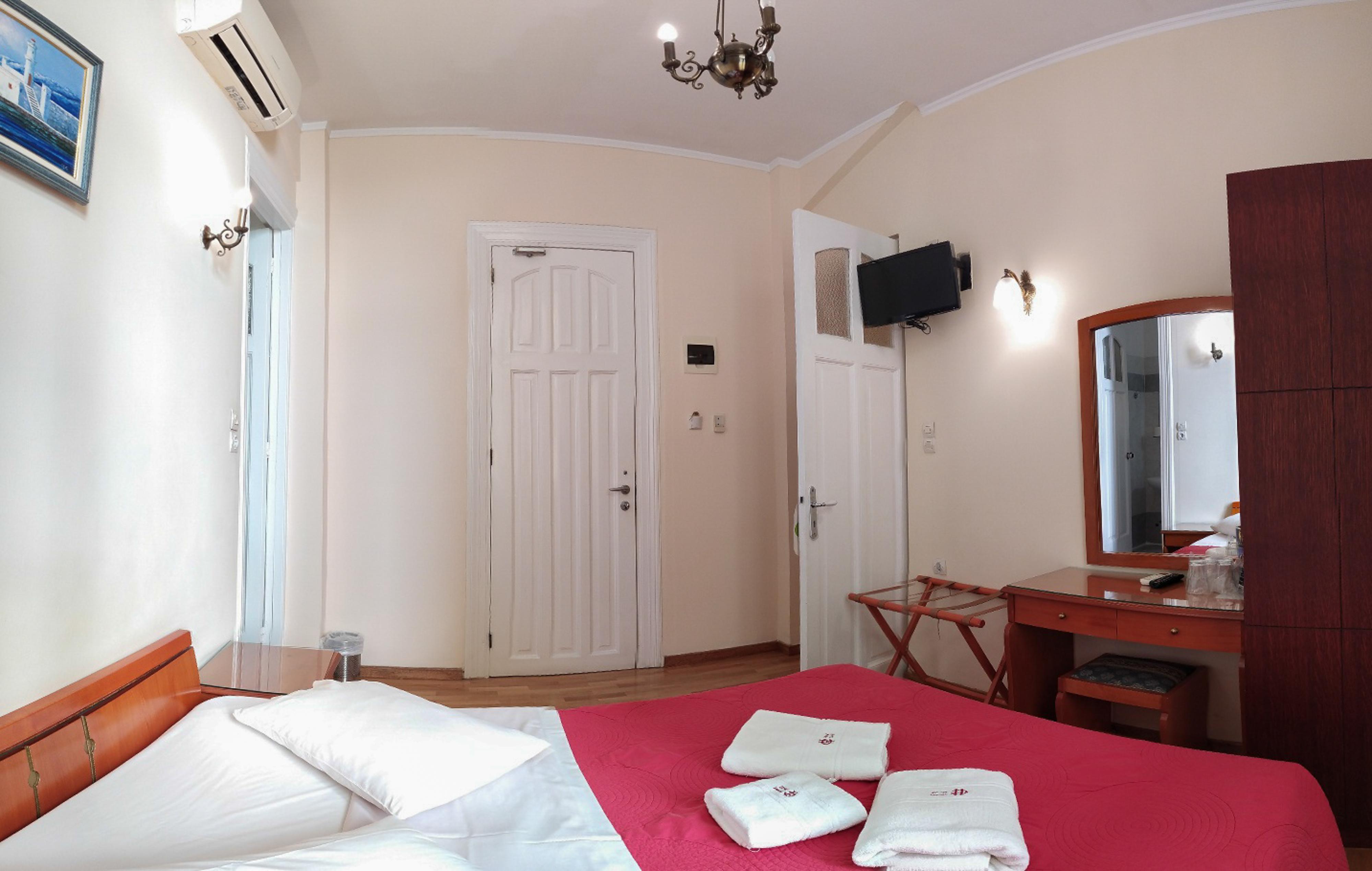 Otel Cecil 2*