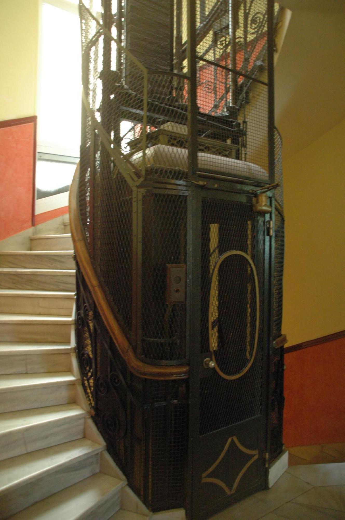 Otel Cecil Atina