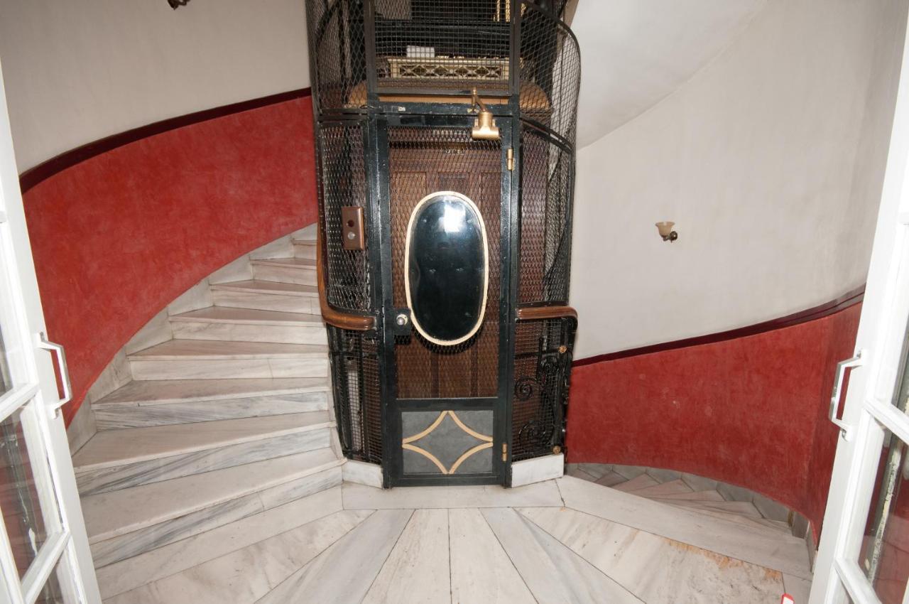 Otel Cecil Atina